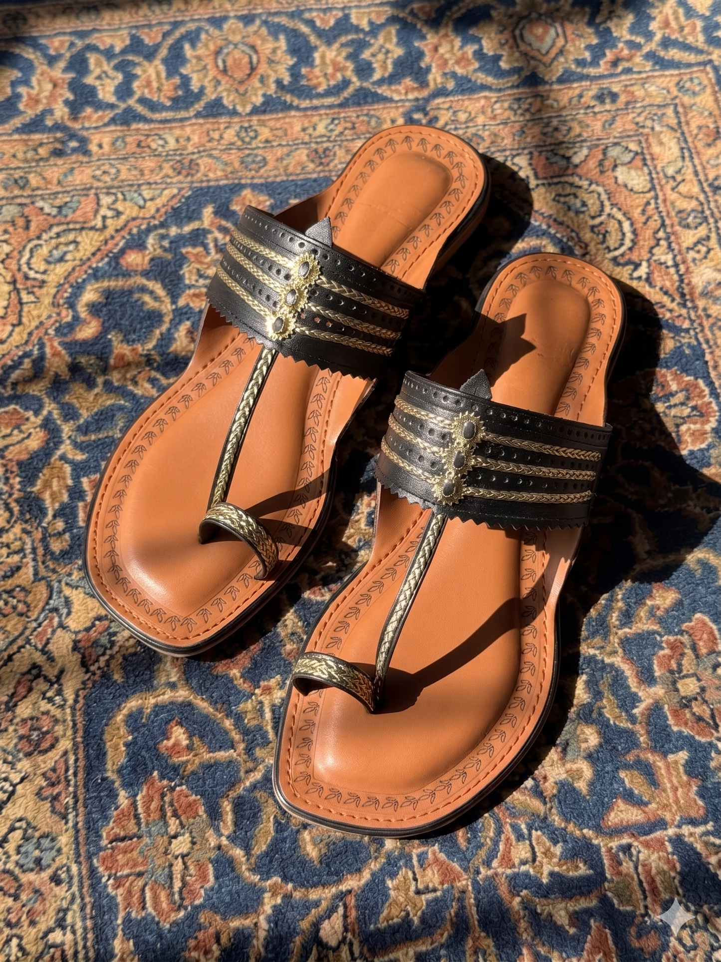 Aaram-Puri : Comfort Kolhapuri