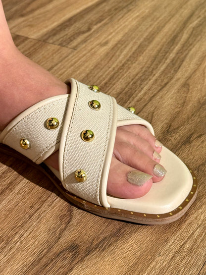 Ivory Stud
